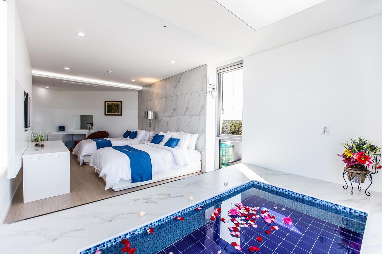 Blue Spring Hotel Jeju Dış mekan fotoğraf